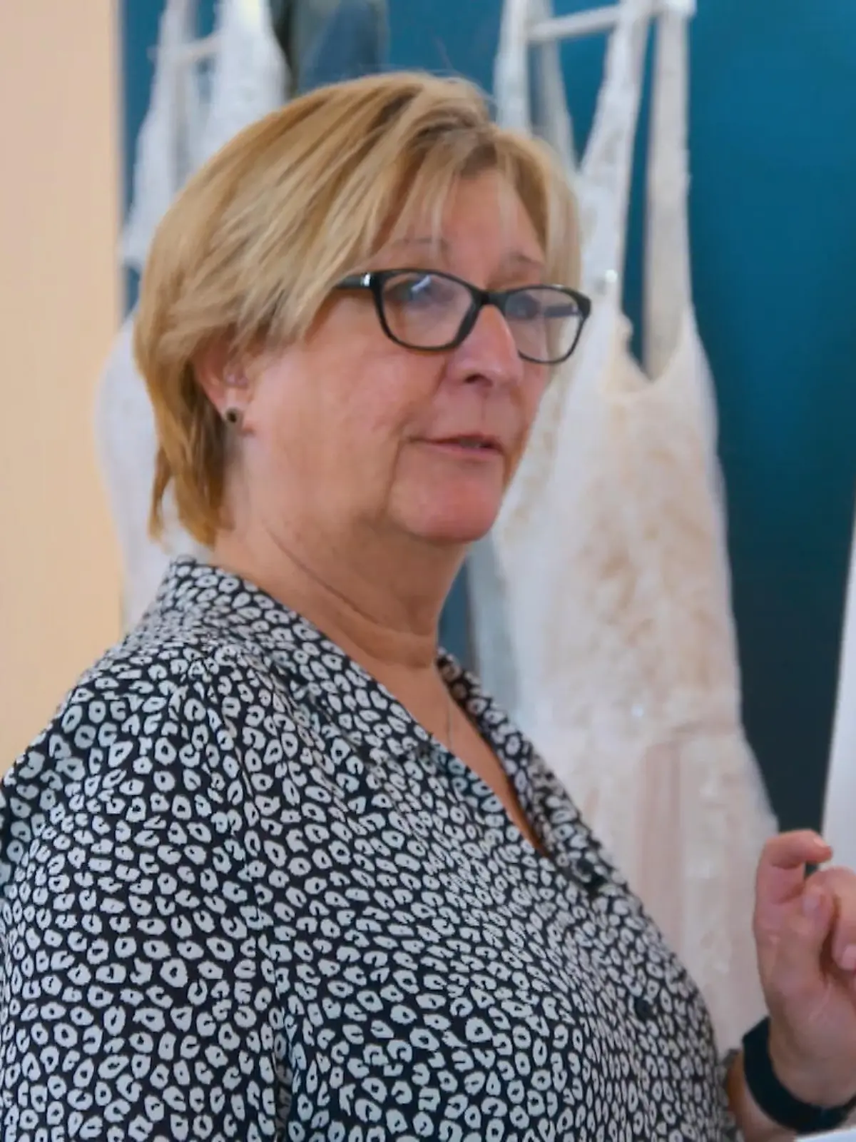 Bild zu: "Susanne gefällt Christinas Kleiderauswahl"