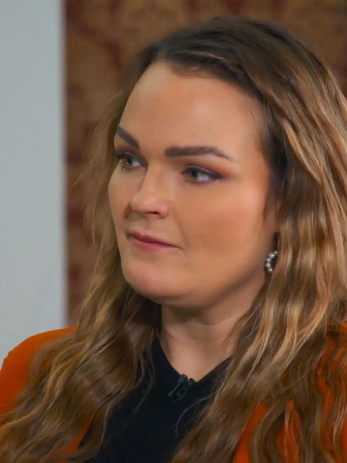 Bild zu: "Welches Kleid wird Susanne wählen?"