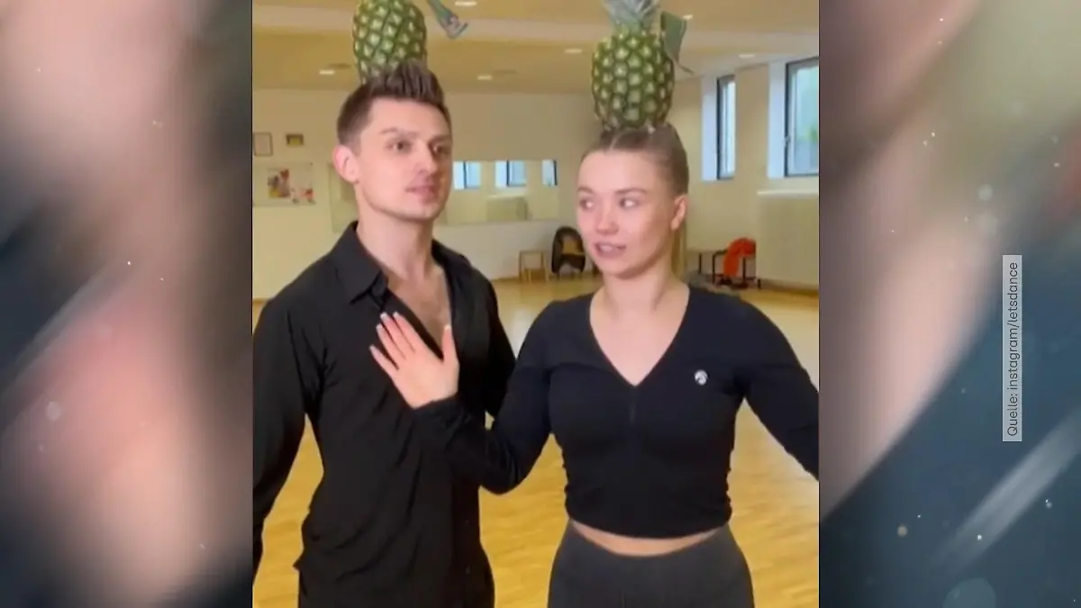 Zsolt und Julia haben ihr ganz eigenes Gleichgewichtstraing Let's Dance 2023: "Sei wie Ananas!"