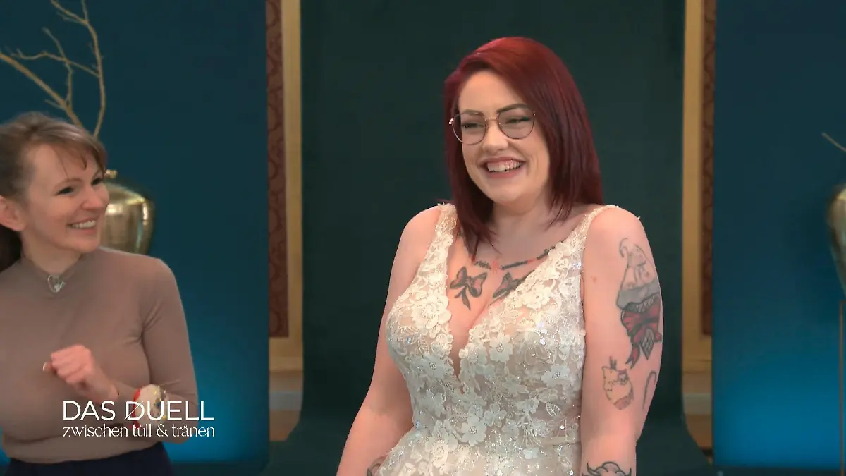 Bei der Anprobe wird sie dann doch emotional Lisa ist knallhart