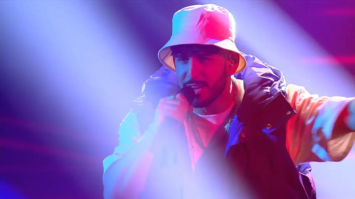 Kiyan Sepehr Yousefbeik bringt seine Fans zum Tanzen Star-Performance beim DSDS-Finalsong