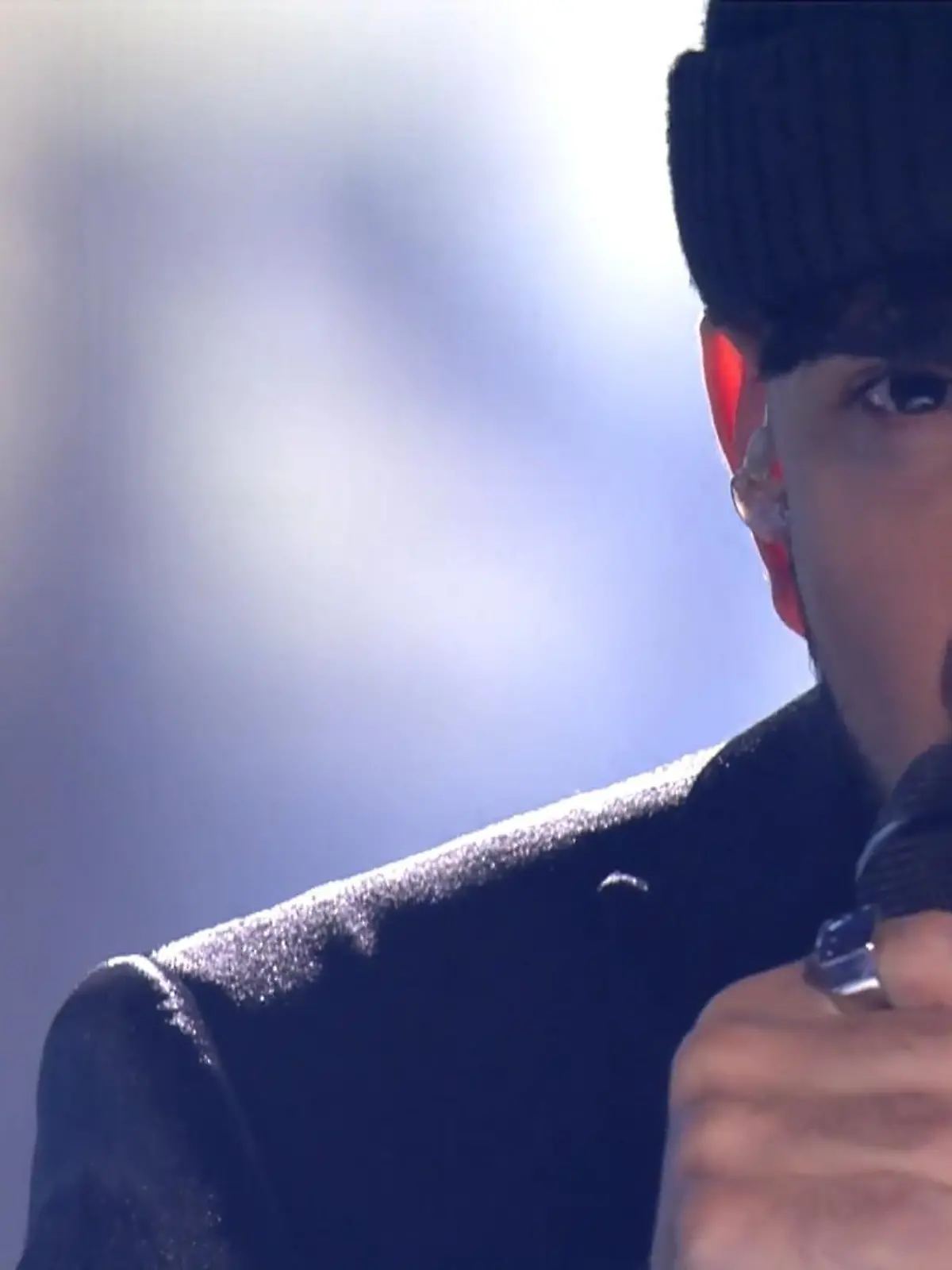 Bild zu: "Kiyan singt "Writing’s On The Wall" von Sam Smith"