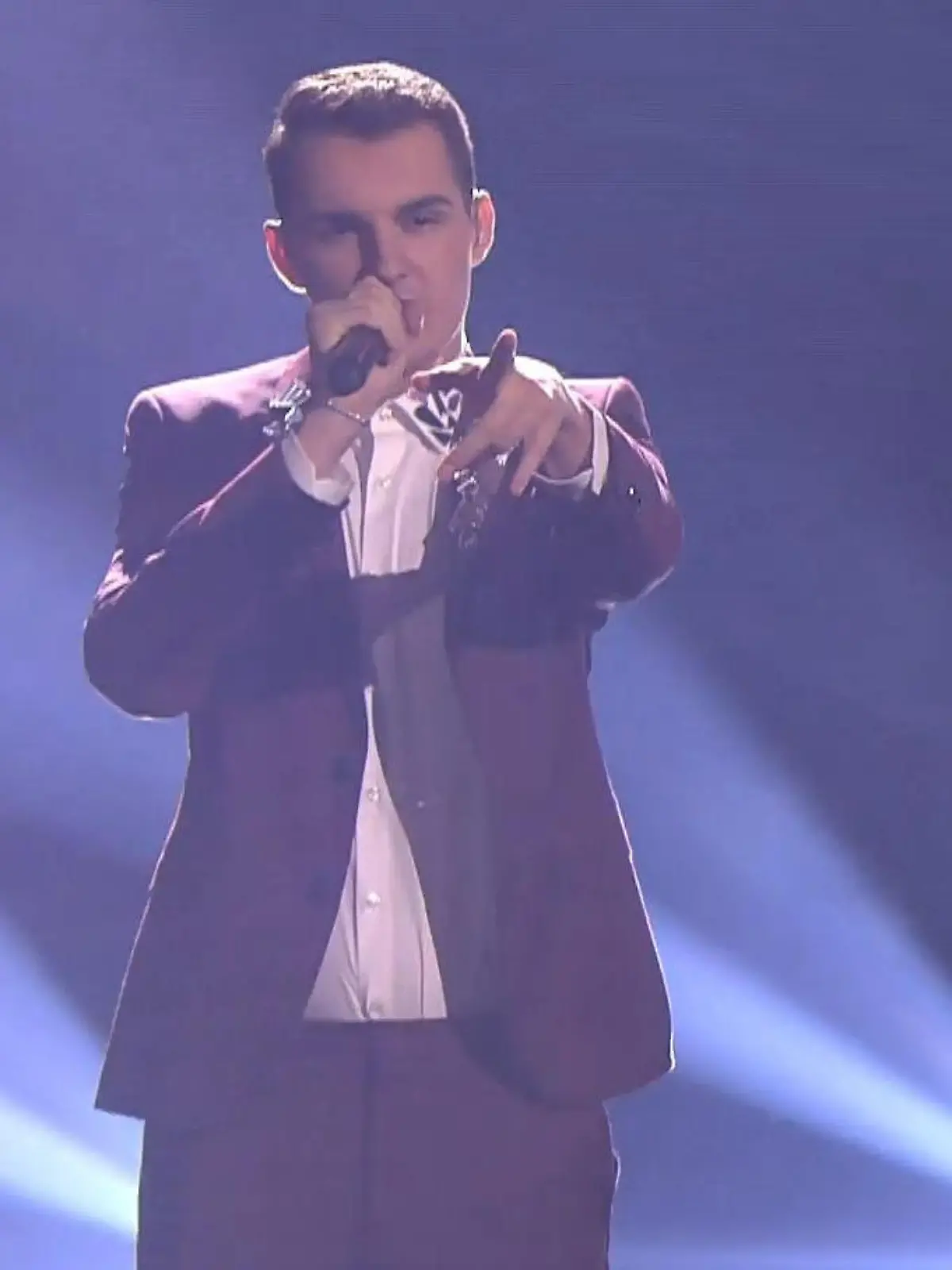 Bild zu: "Lorent singt "Red" von Daniel Merriweather"