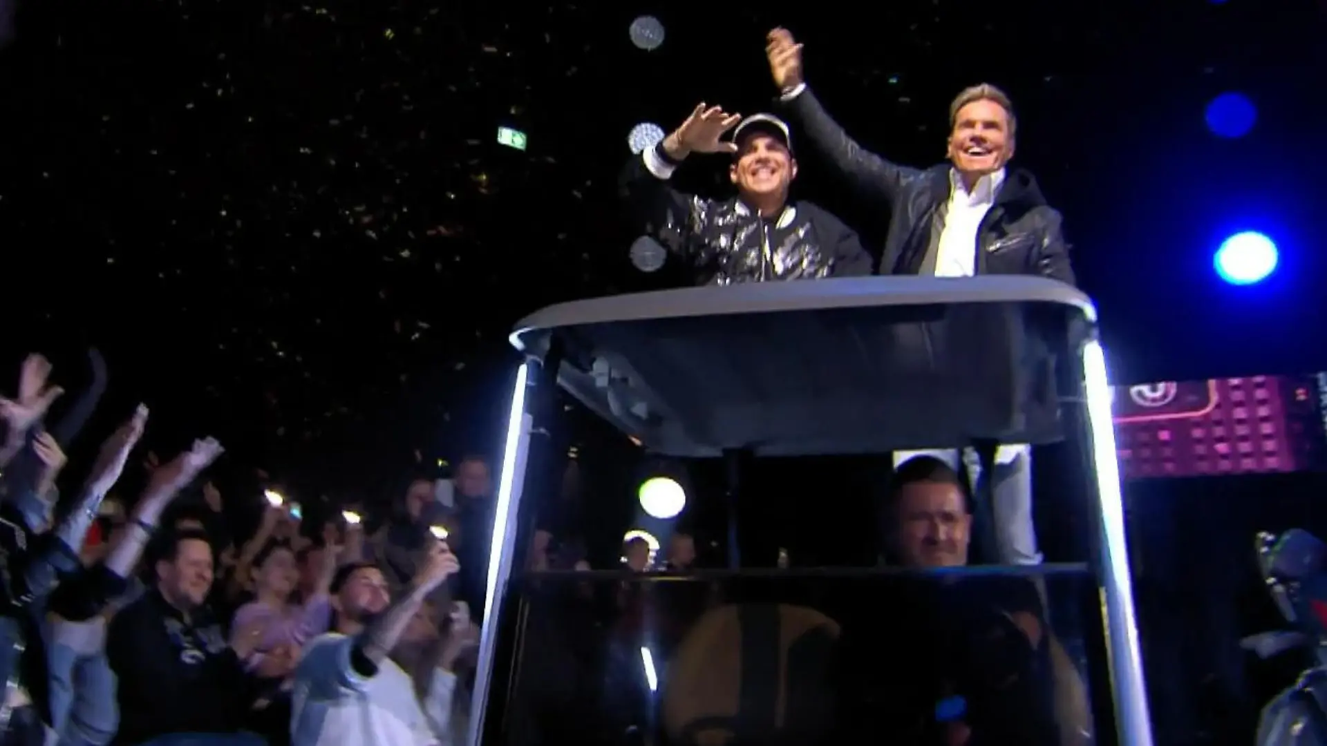 Dieter Bohlen und Pietro Lombardis gigantischer Auftritt Im Golfcart durch das Publikum!
