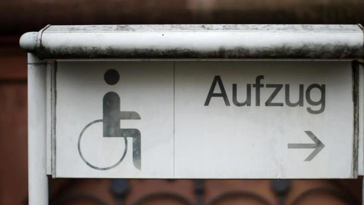Aufzüge sind für Rollstuhlfahrer oft unverzichtbar. In einem selbst konzipierten Eigenheim jedoch können die Kosten für solche Anbauten nicht ohne weiteres zurückerstattet werden. Foto: Fredrik von Erichsen