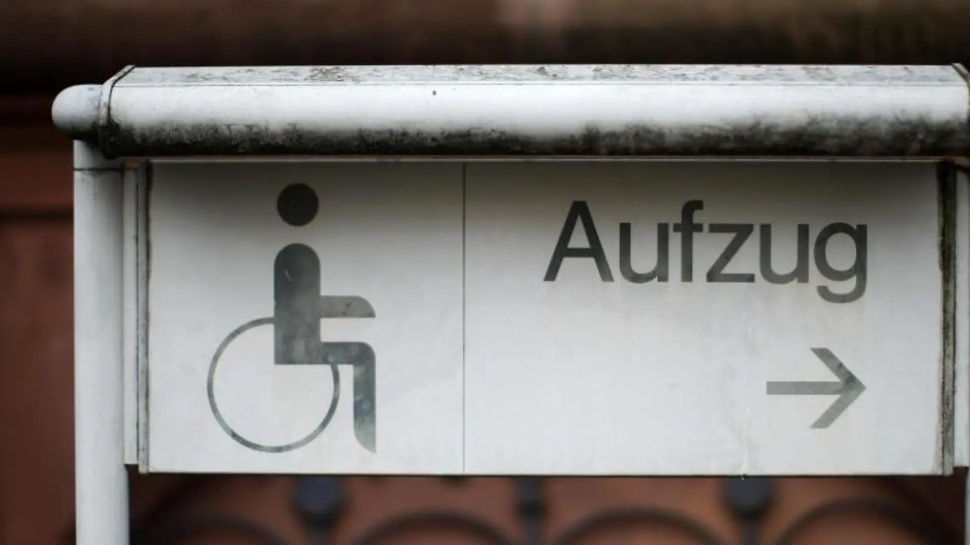 Aufzüge sind für Rollstuhlfahrer oft unverzichtbar. In einem selbst konzipierten Eigenheim jedoch können die Kosten für solche Anbauten nicht ohne weiteres zurückerstattet werden. Foto: Fredrik von Erichsen