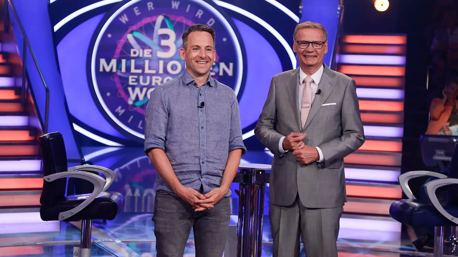 Achtung! Sperrfrist für alle Medien bis Di., 02.08.2022, 23:20 Uhr!
Moderator Günther Jauch mit Christoph Klöckner
Die Verwendung des sendungsbezogenen Materials ist nur mit dem Hinweis und Verlinkung auf RTL+ gestattet.