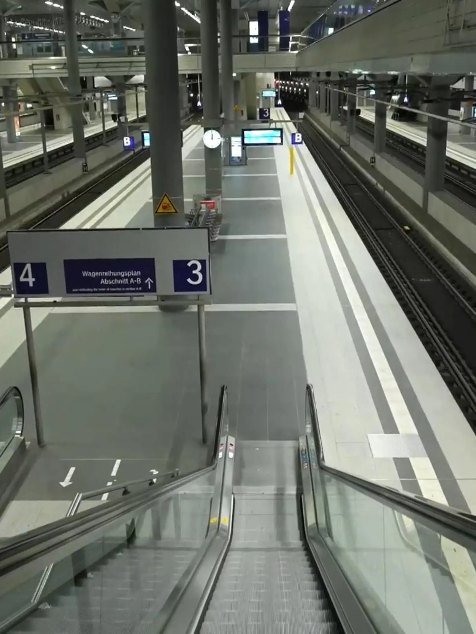 Bild zu: "Mega-Streik beim Zug-, Bus- und Flugverkehr"