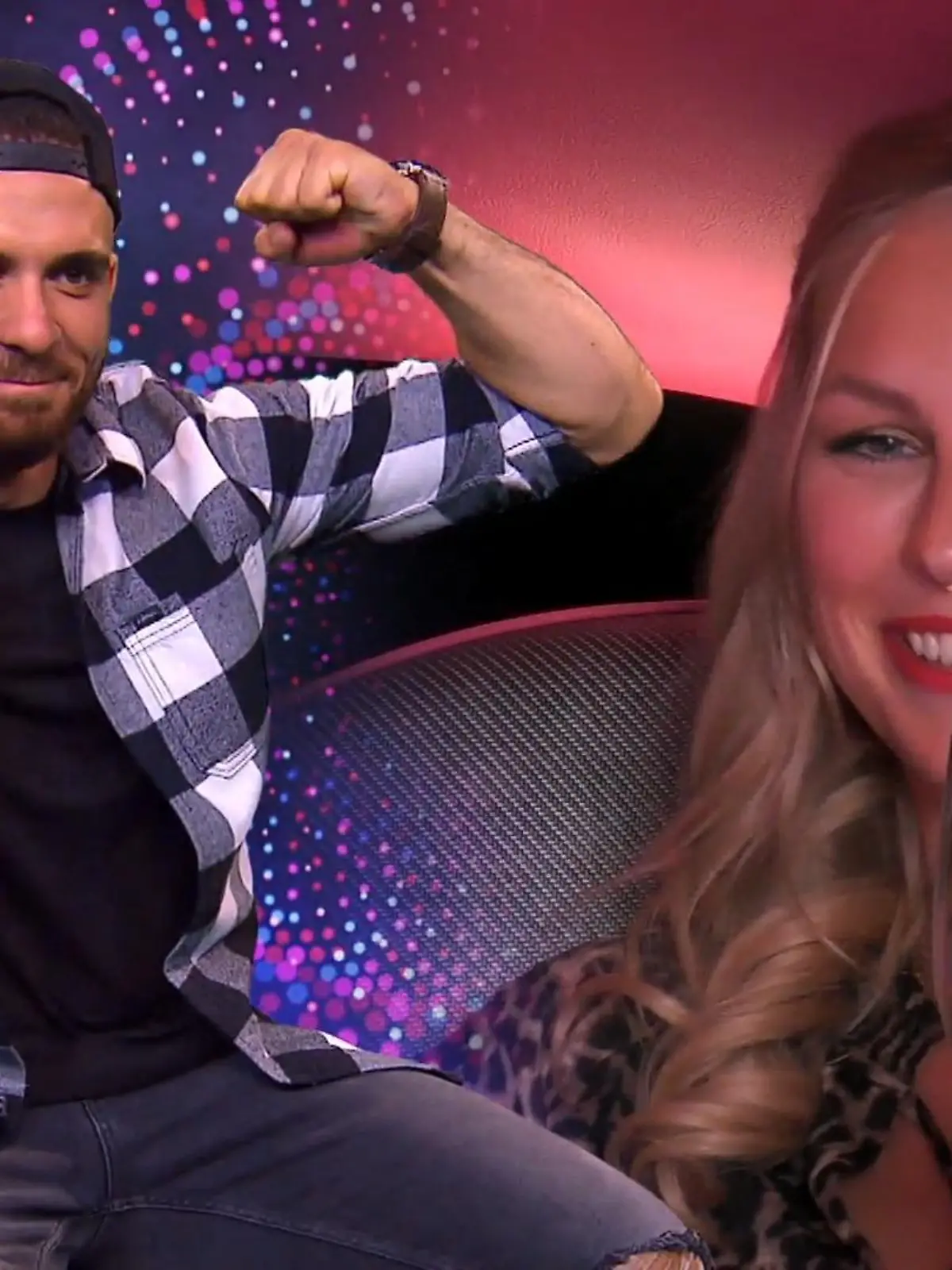 Bild zu: "Single-Lady Emme steht auf Björns Muskeln"