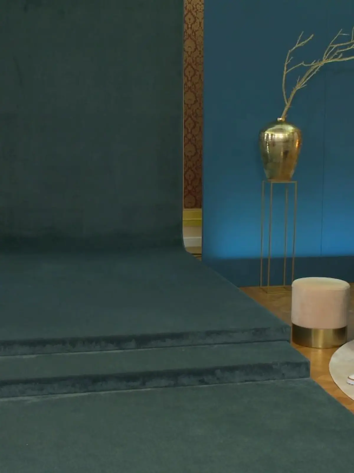 Bild zu: "Für welches Kleid entscheidet sich Vanessa?"