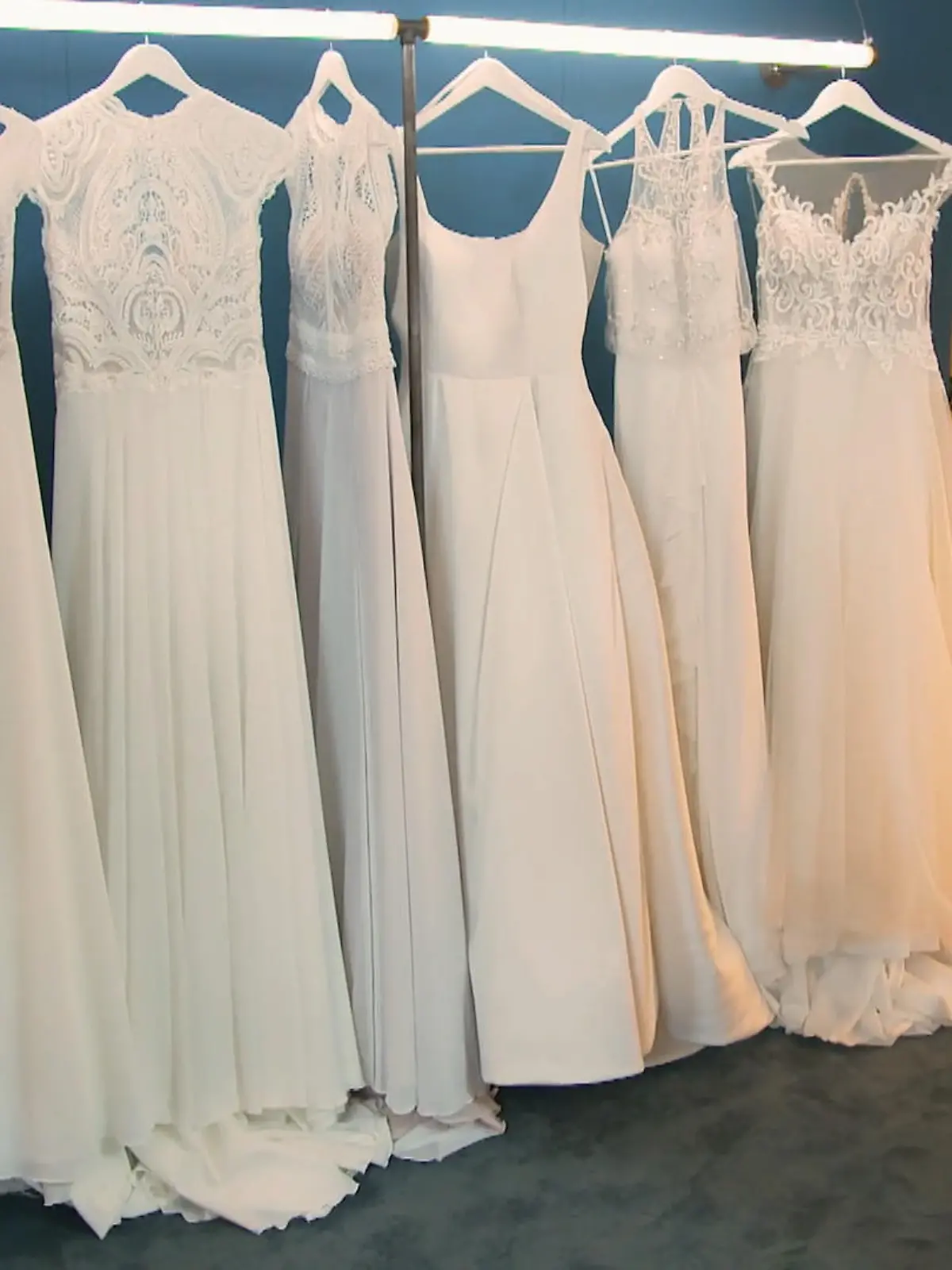 Bild zu: "Janine hat nur ein Vokuhila-Kleid"