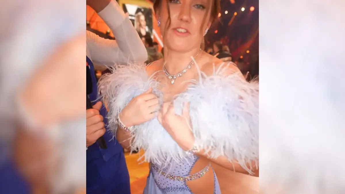 Mariia Maksina hat Glitzer geschluckt Während der Live-Show