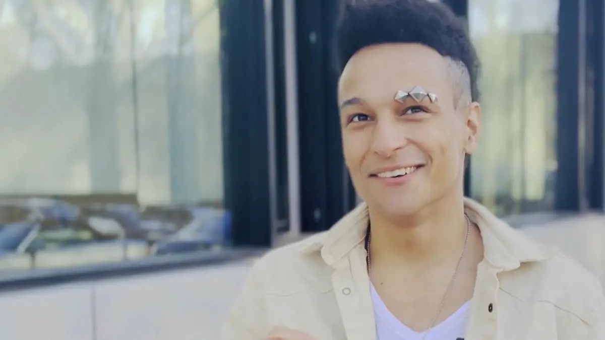 Zu wem sagt  er "Hab dich lieb"? Neuer Song von Prince Damien