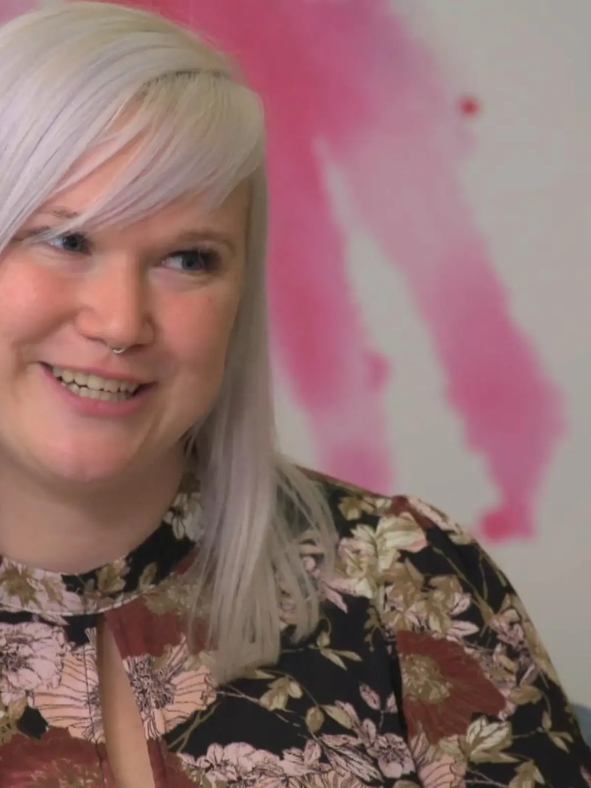 Bild zu: "Kathrin hat noch nie ein Brautkleid getragen"