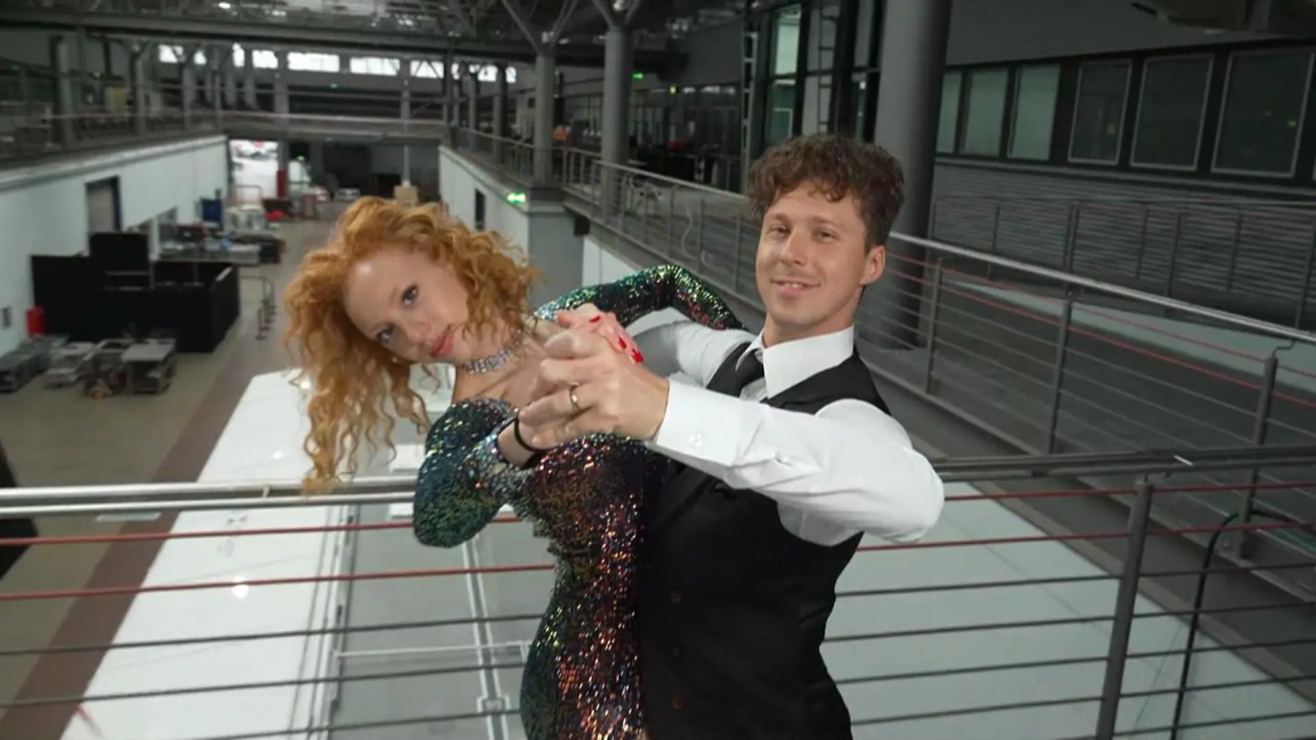 "Let's Dance"-Kandidatin Anna Ermakova: "Mein Kopf tut weh" Lern-Stress: Das macht ihr Deutsch!