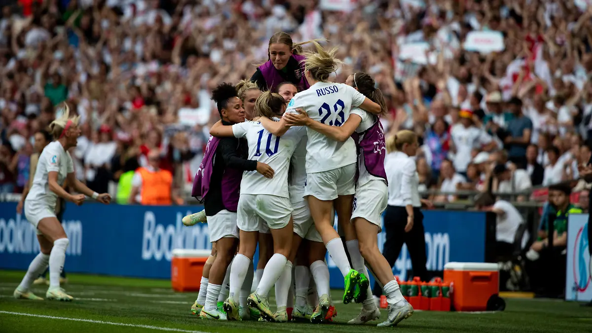 July 31, 2022, London, England, United Kingdom: London, England, July 31st 2022: England celebrate as Ella Toone (20 England) scores during the UEFA Womens Euro 2022 Final football match between England and Germany at Wembley Stadium, England. (Credit Image: © Liam Asman/Sport Press Photo via ZUMA Press) / action press