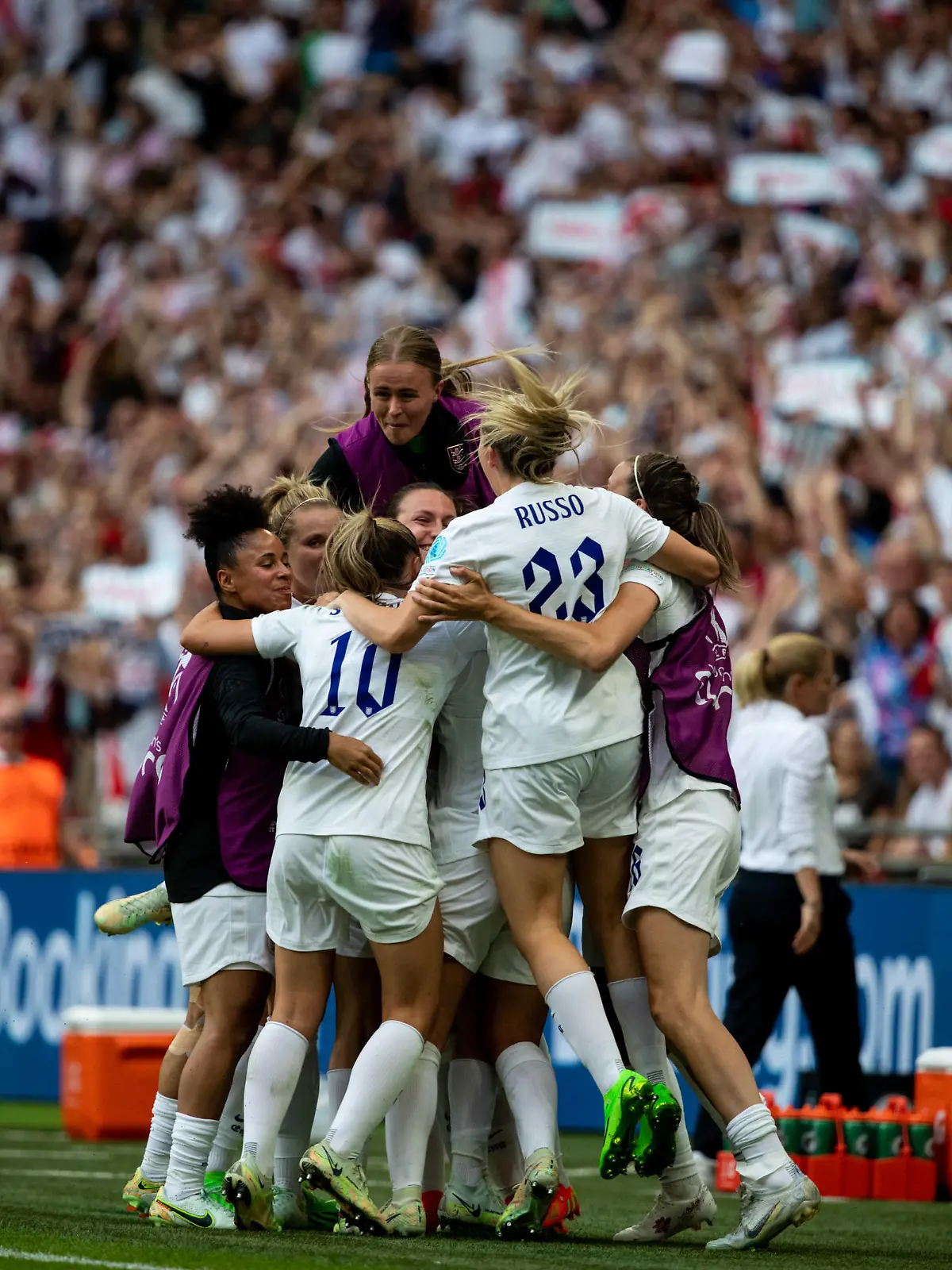 July 31, 2022, London, England, United Kingdom: London, England, July 31st 2022: England celebrate as Ella Toone (20 England) scores during the UEFA Womens Euro 2022 Final football match between England and Germany at Wembley Stadium, England. (Credit Image: © Liam Asman/Sport Press Photo via ZUMA Press) / action press