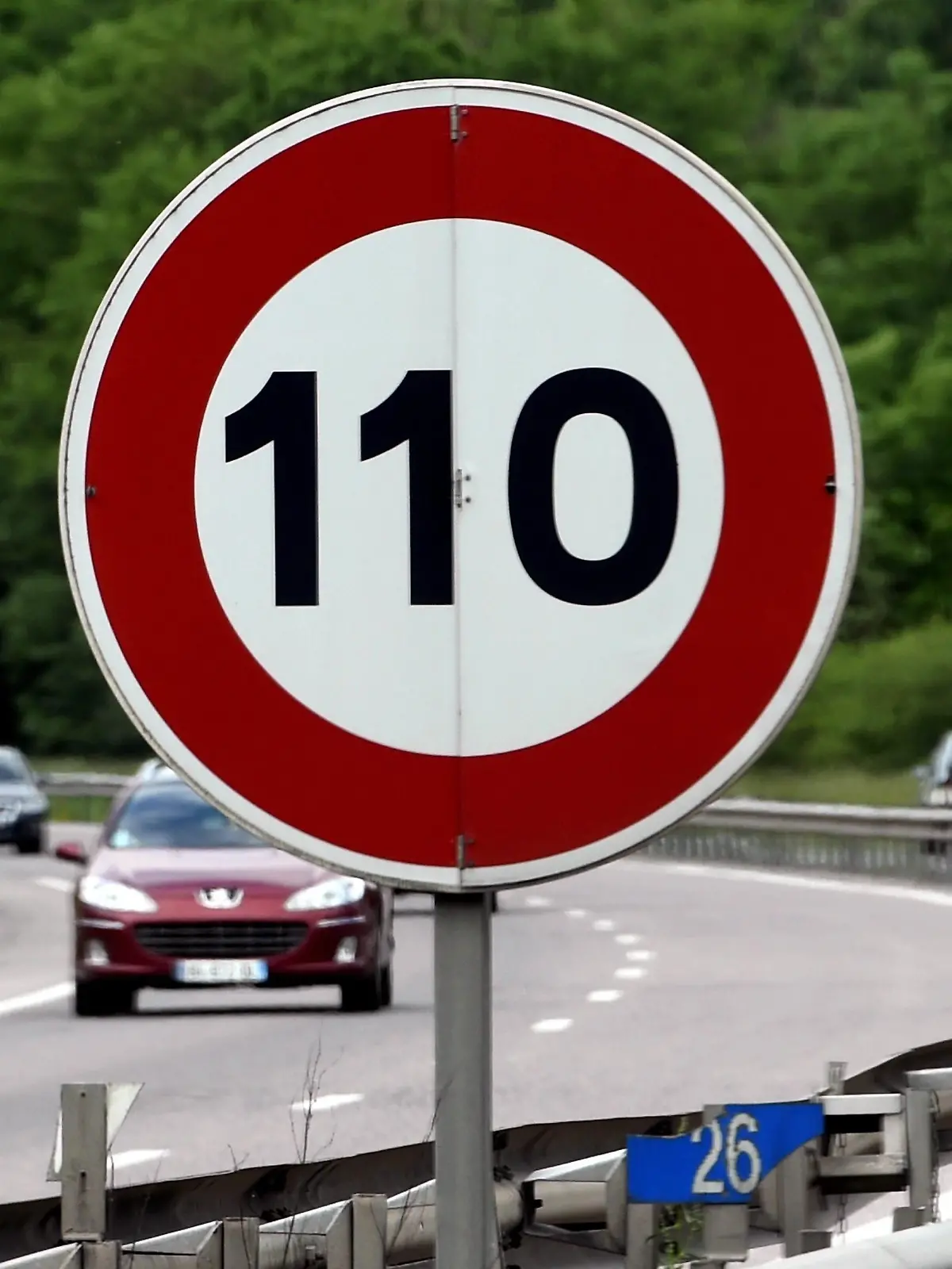 ©PHOTOPQR/L'EST REPUBLICAIN ; INFRASTRUCTURE ROUTIERE - ROUTE - AUTOROUTE - A33. Dombasle 1er juin 2016. Autoroute A33 limitée à 110 km/h dans la direction de la Z.I. des Sables à Dombasle. PHOTO Alexandre MARCHI.