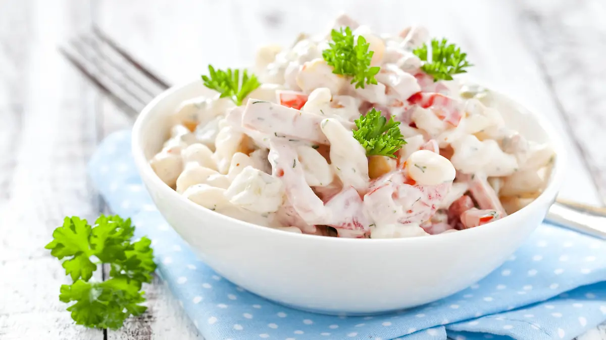 salat, nudeln, nudelsalat Bildverwendung nur mit Urhebervermerk: foodonpix/Shotshop/picture alliance. Keine Exlusivverkäufe möglich.