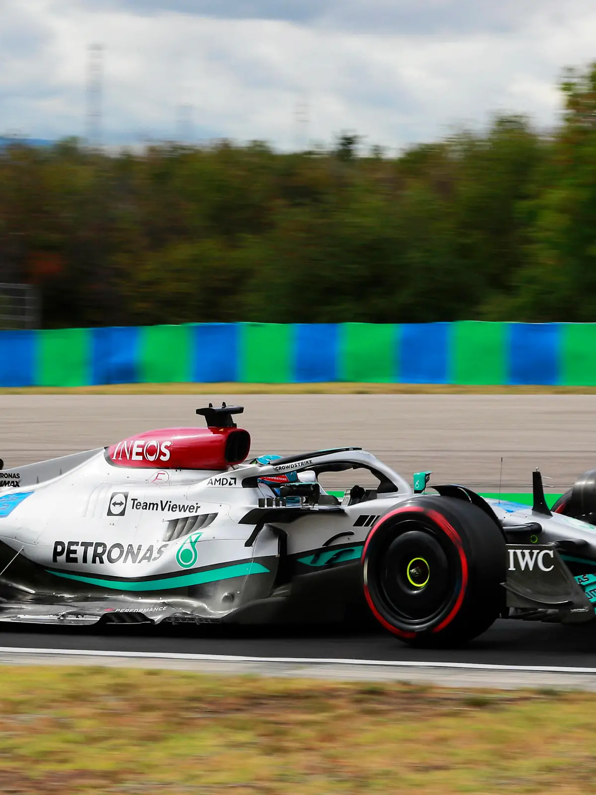  Formula 1 2022: Hungarian GP HUNGARORING, HUNGARY - JULY 30: George Russell, Mercedes W13 during the Hungarian GP at Hungaroring on Saturday July 30, 2022 in Budapest, Hungary. Photo by Steven Tee / LAT Images Images PUBLICATIONxINxGERxSUIxAUTxHUNxONLY GP2213_150159_1ST8051