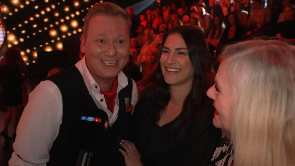 Knossi: Gewichtsjojo vor "Let's Dance" Outfit zweimal umgenäht