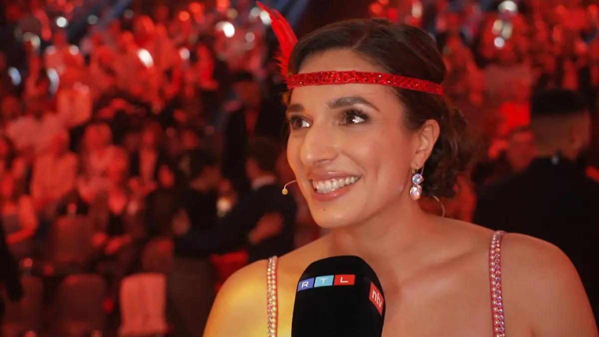 Darum ist Sally Özcan so emotional Zwischen Erdbeben und Tanzen