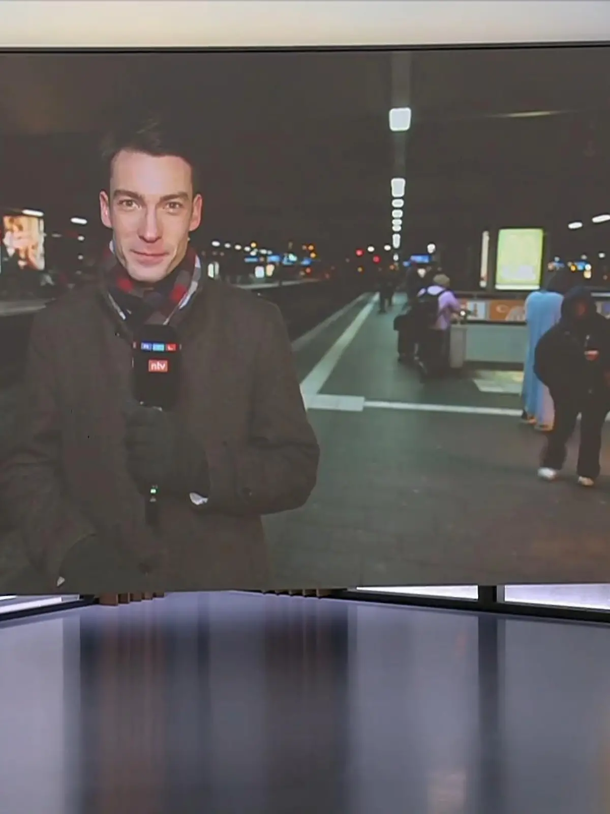 Bild zu: "Maskenpflicht fällt in Bus und Bahn"