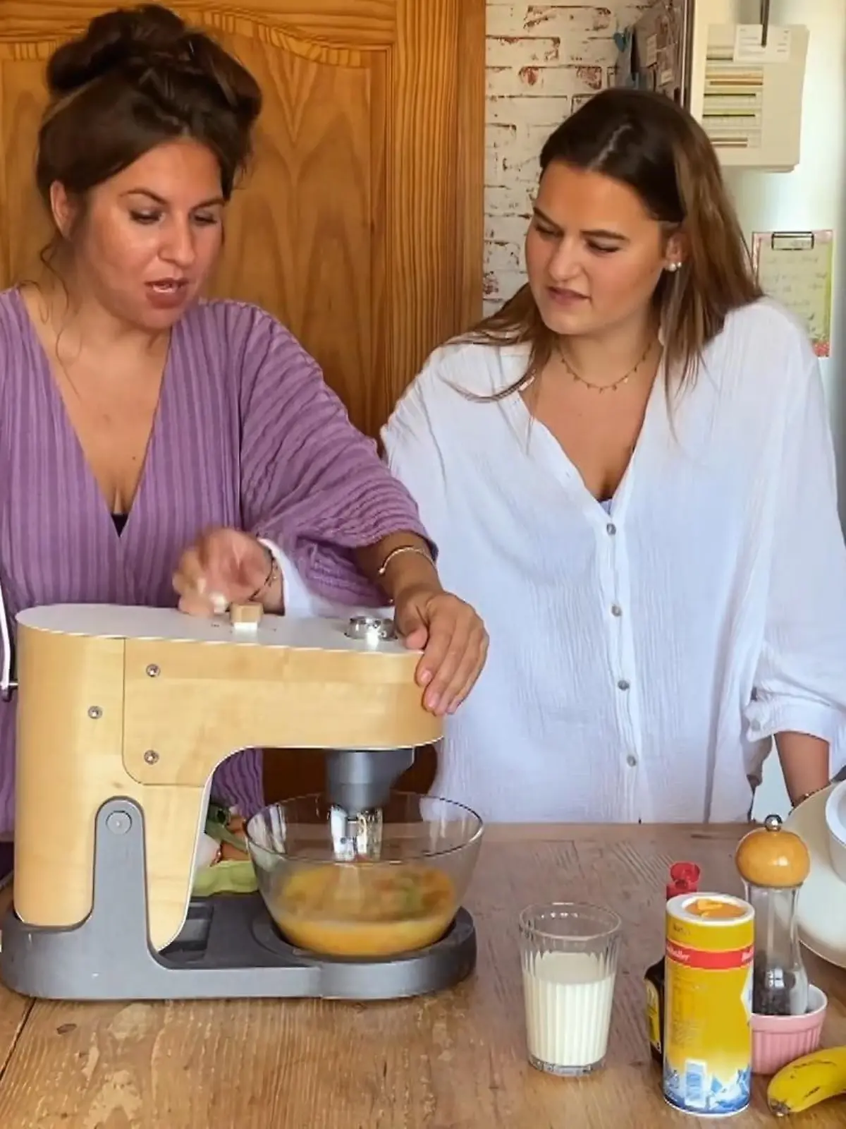 Bild zu: "Kann Küchenmaschine Pino überzeugen?"