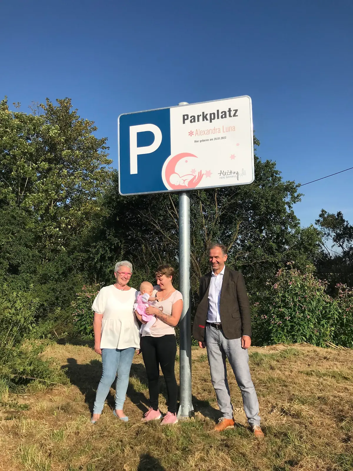 Parkplatzschild trägt Namen von Baby Alexandra Luna