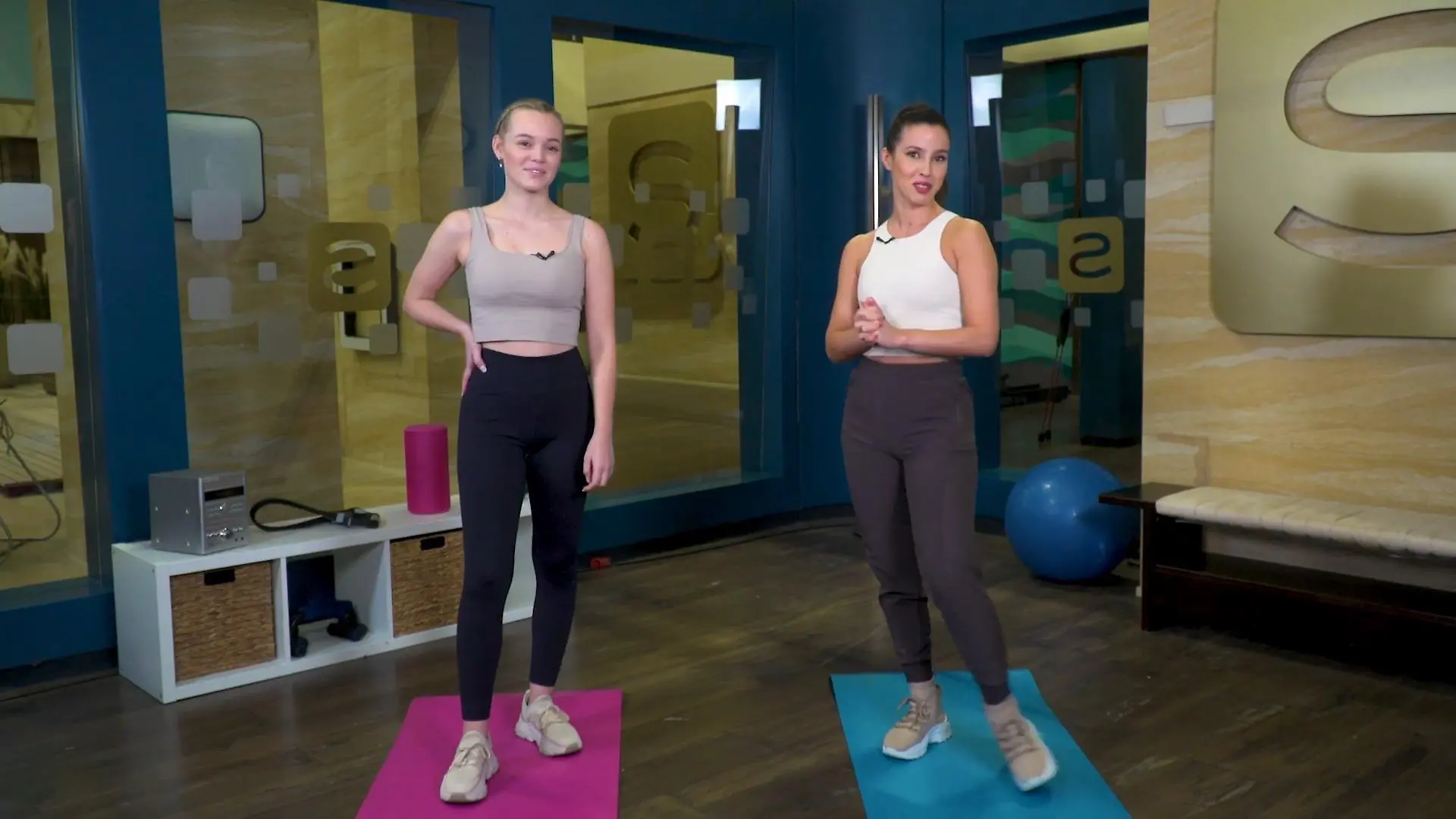 Hartes Po-Training mit Lilly und Alexandra AWZ-Stars geben Fitness-Tipps!