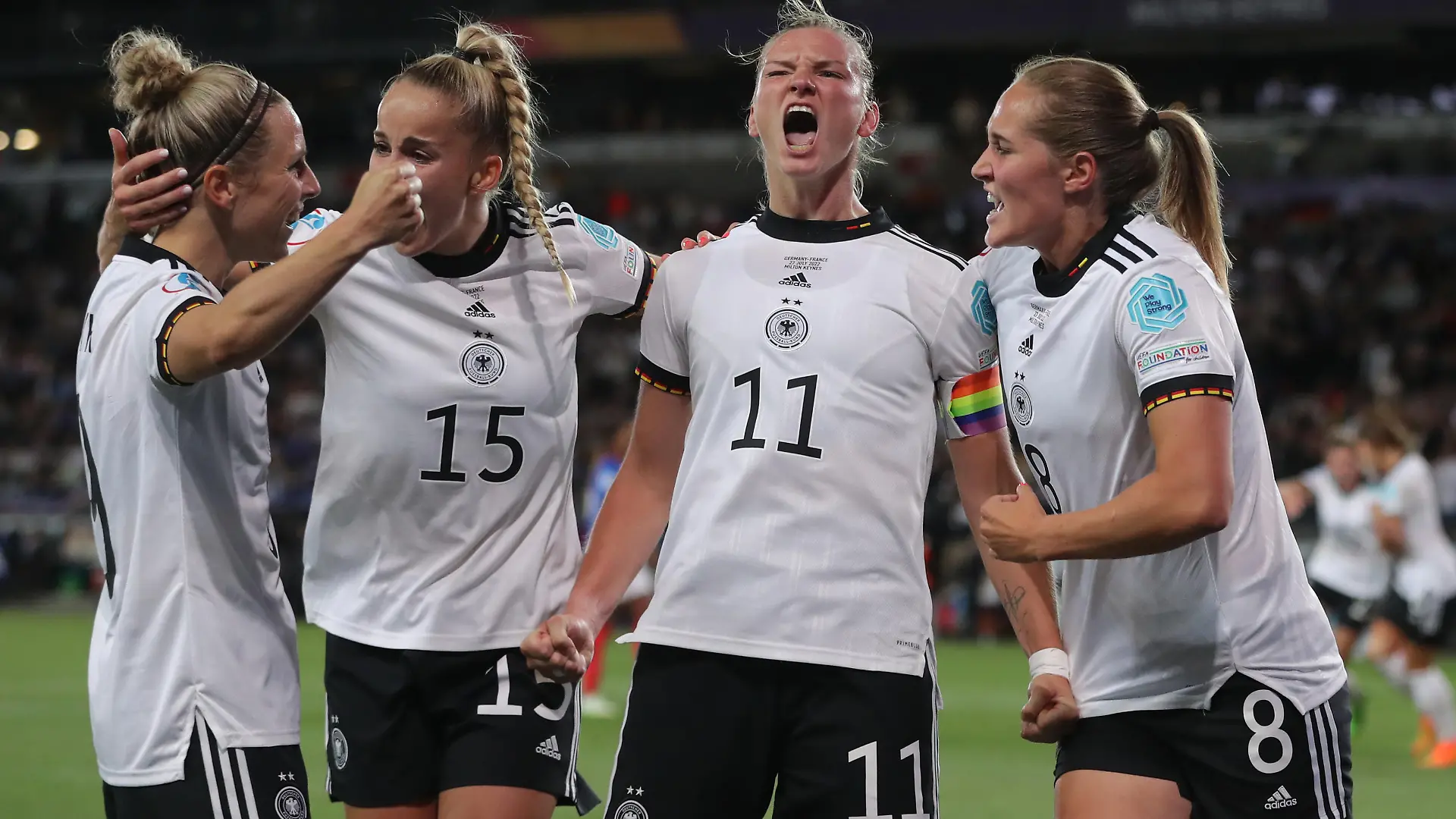 July 27, 2022, Milton Keynes, United Kingdom: Milton Keynes, England, 27th July 2022. Alexandra Popp of Germany celebrates after she scores to make it 2-1 during the UEFA Women's European Championship 2022 match at stadium:mk, Milton Keynes. Photo via Newscom picture alliance