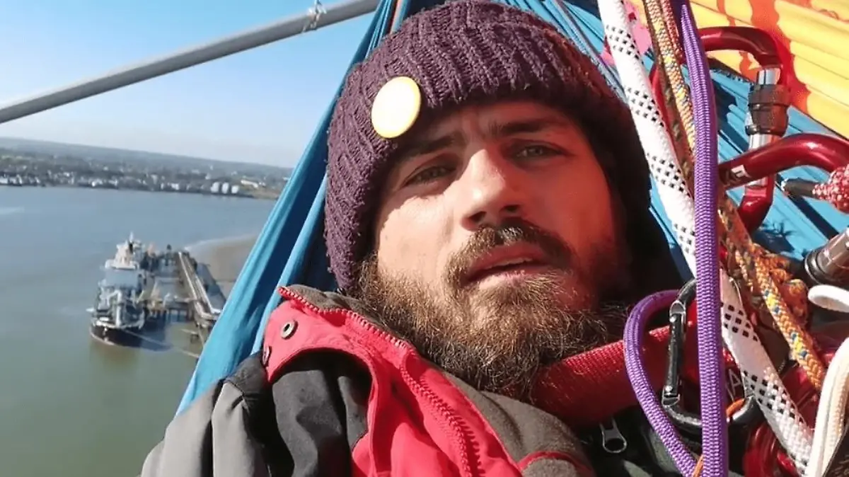 Marcus D. auf der Brücke