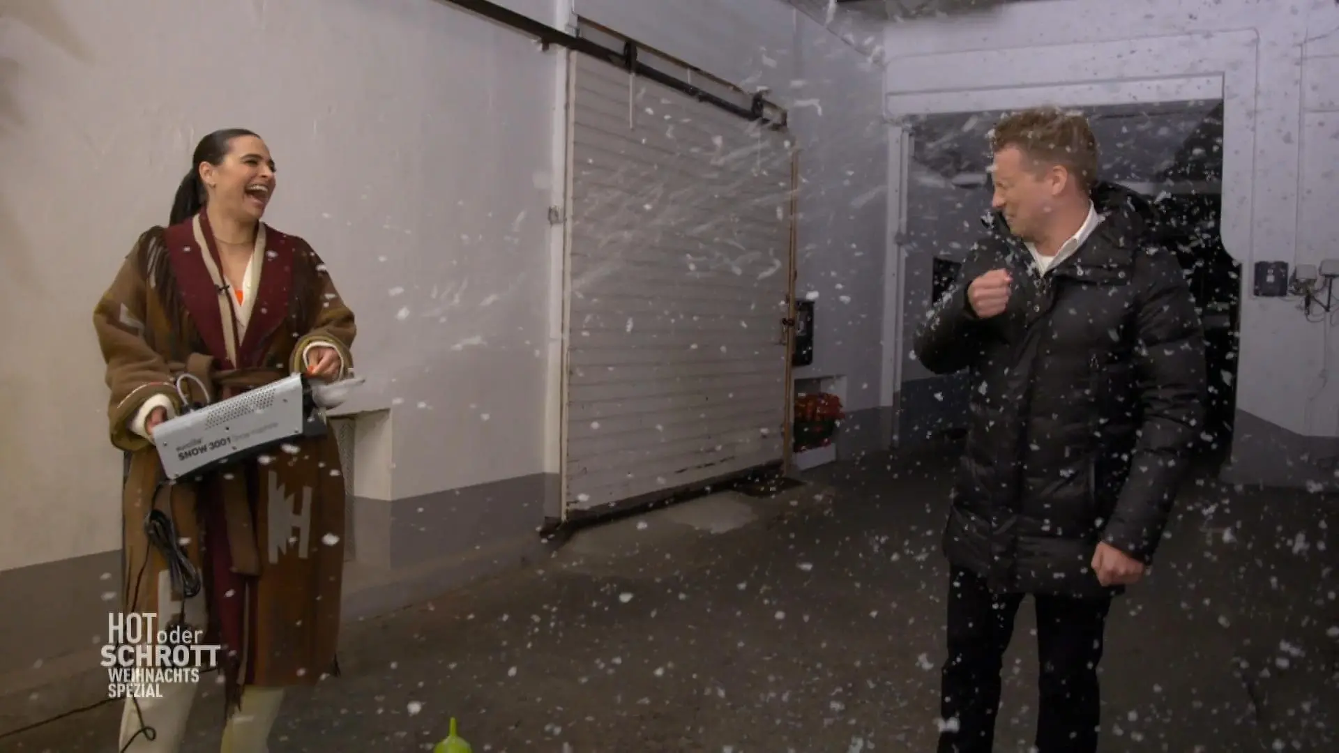 Schneeklatsche für Oliver Pocher Amira zielsicher