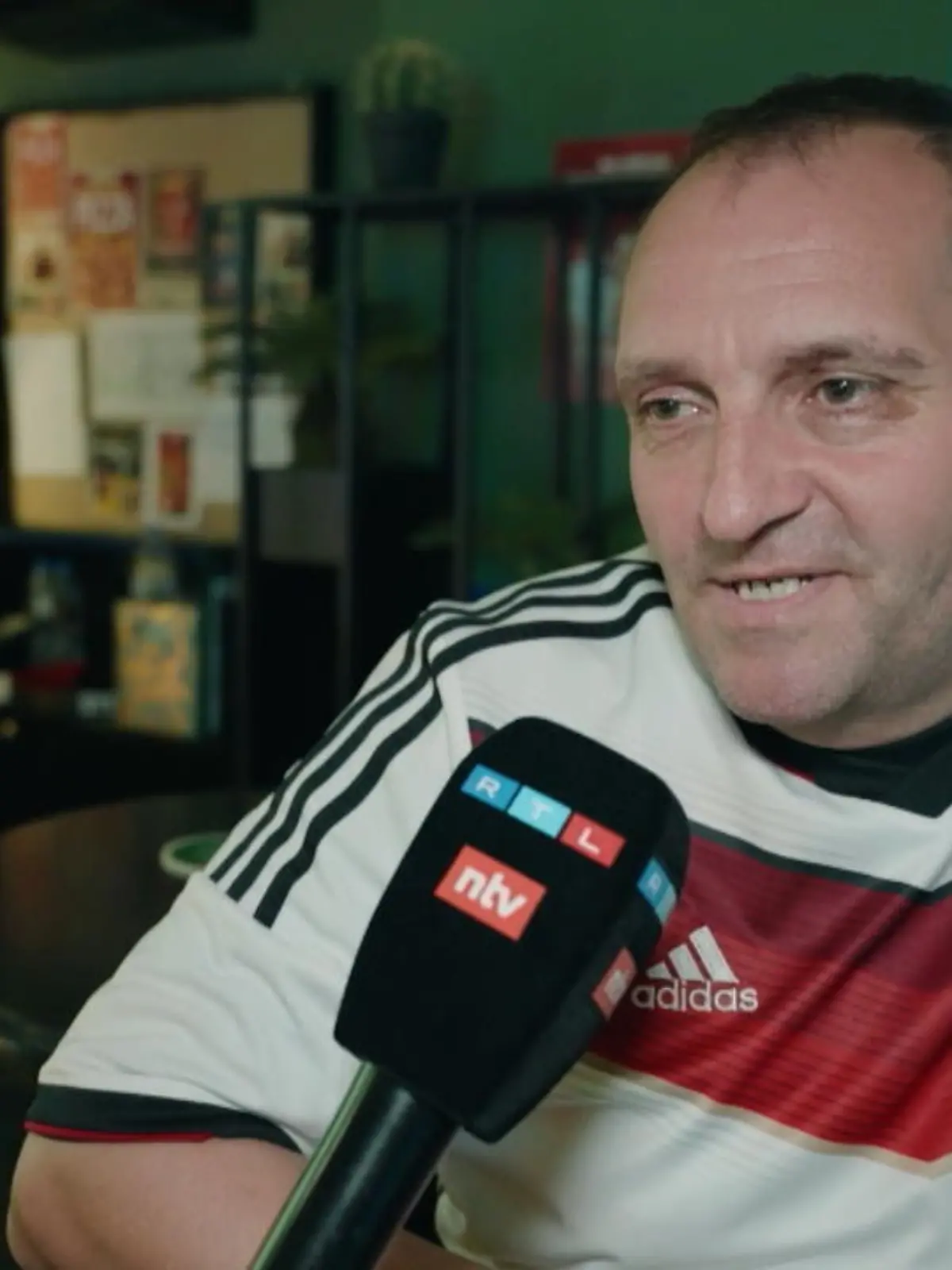Bild zu: "Enttäuschung der DFB-Fans ist enorm"