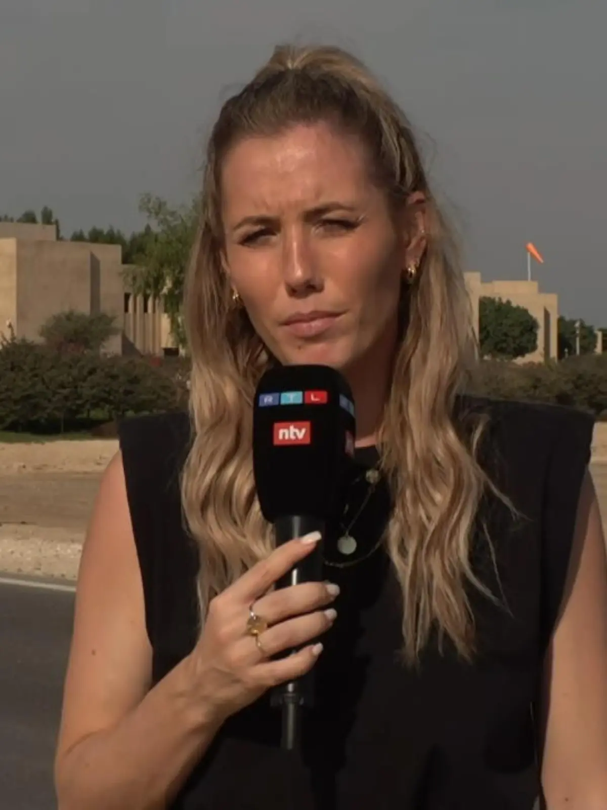 Bild zu: "Laura Papendick berichtet nach der Japan-Blamage aus Katar"