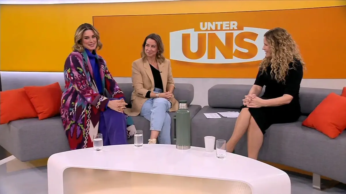 Claudelle Deckert & Isabell Hertel sehen ihre 1. Szenen "Unter uns"-Stars im Jubiläumstalk