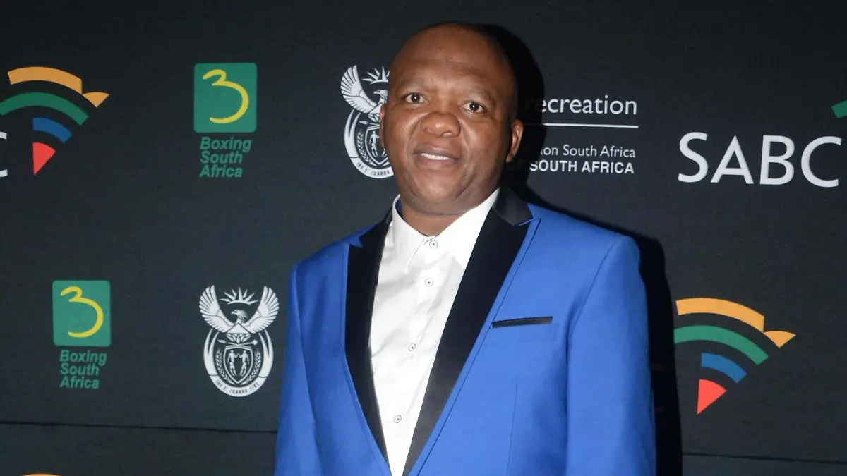The 2017 South African Boxing Awards DURBAN, SOUTH AFRICA Ð JANUARY 27: Dingaan Thobela during the South African Boxing Awards at the Durban International Convention Centre (DICC) on January 27, 2017 in Durban, South Africa. The event was graced by an exhibition bout between actors Generations: The LegacyÕs Vuyo ÒKumkani GaddaffiÓ Dabula and MuvhangoÕs Gabriel ÒAzwindini VafhuwiÓ Temudzani. ( PUBLICATIONxINxGERxSUIxAUTxONLY Gallo0108470

The 2017 South African Boxing Awards Durban South Africa Ð January 27 Dingaan Thobela during The South African Boxing Awards AT The Durban International Convention Centre DICC ON January 27 2017 in Durban South Africa The Event what graced by to Exhibition Bout between Actors Generations The LegacyÕs Vuyo ÒKumkani GaddaffiÓ Dabula and MuvhangoÕs Gabriel ÒAzwindini VafhuwiÓ Temudzani PUBLICATIONxINxGERxSUIxAUTxONLY Gallo0108470  