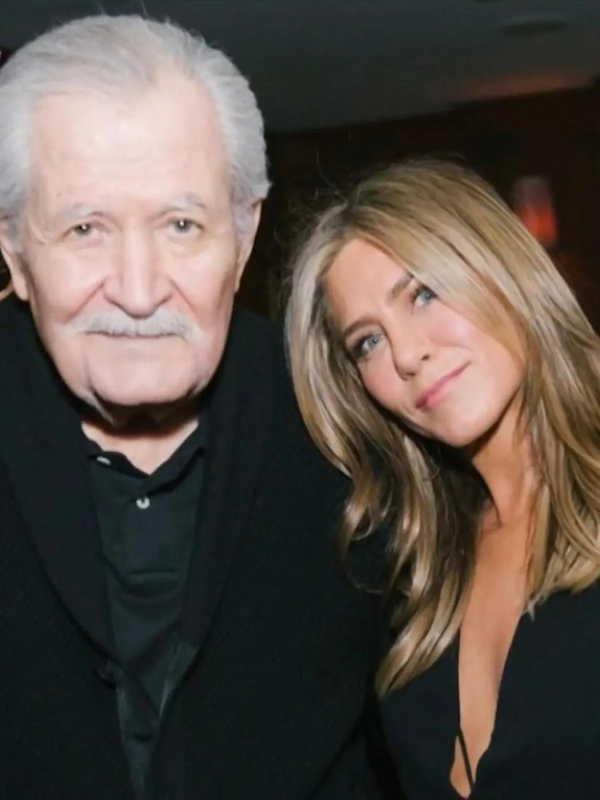 Bild zu: "Jennifer Aniston trauert um ihren Vater John"