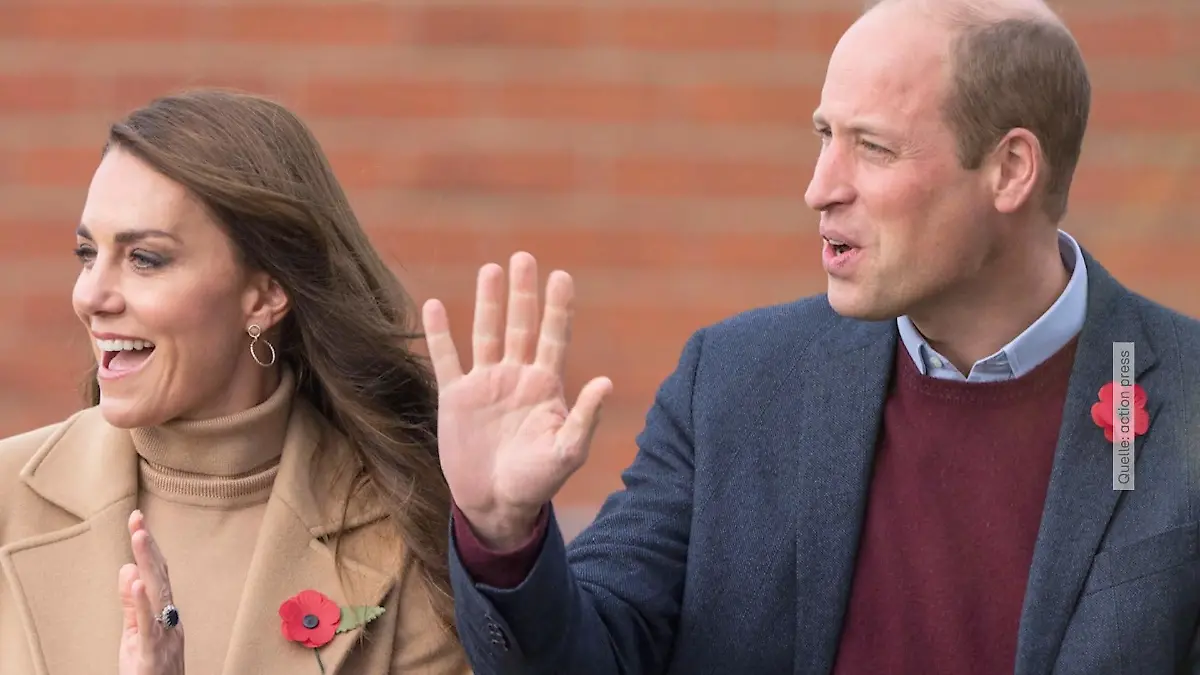 Beim ersten Auftritt nach längerer Pause wird's kuschelig William und Kate