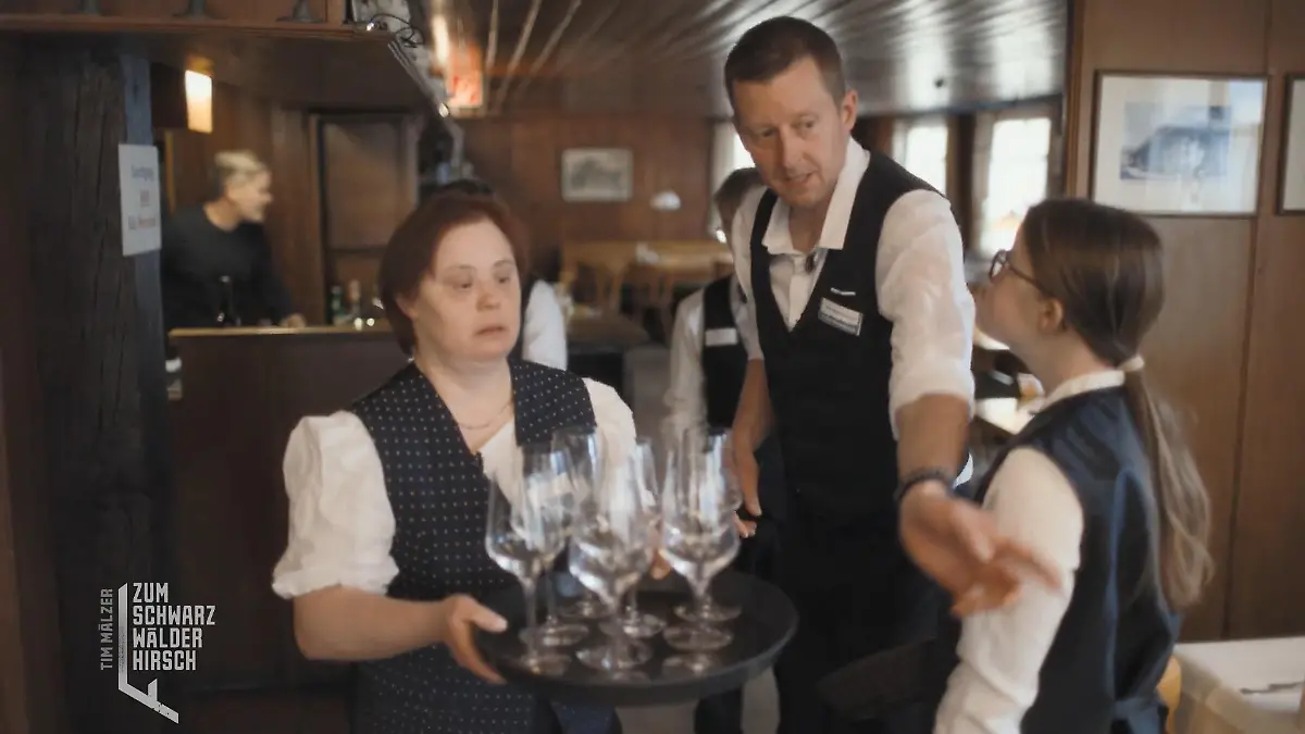 Der Servicechef ist auch aufgeregt Abfrage
