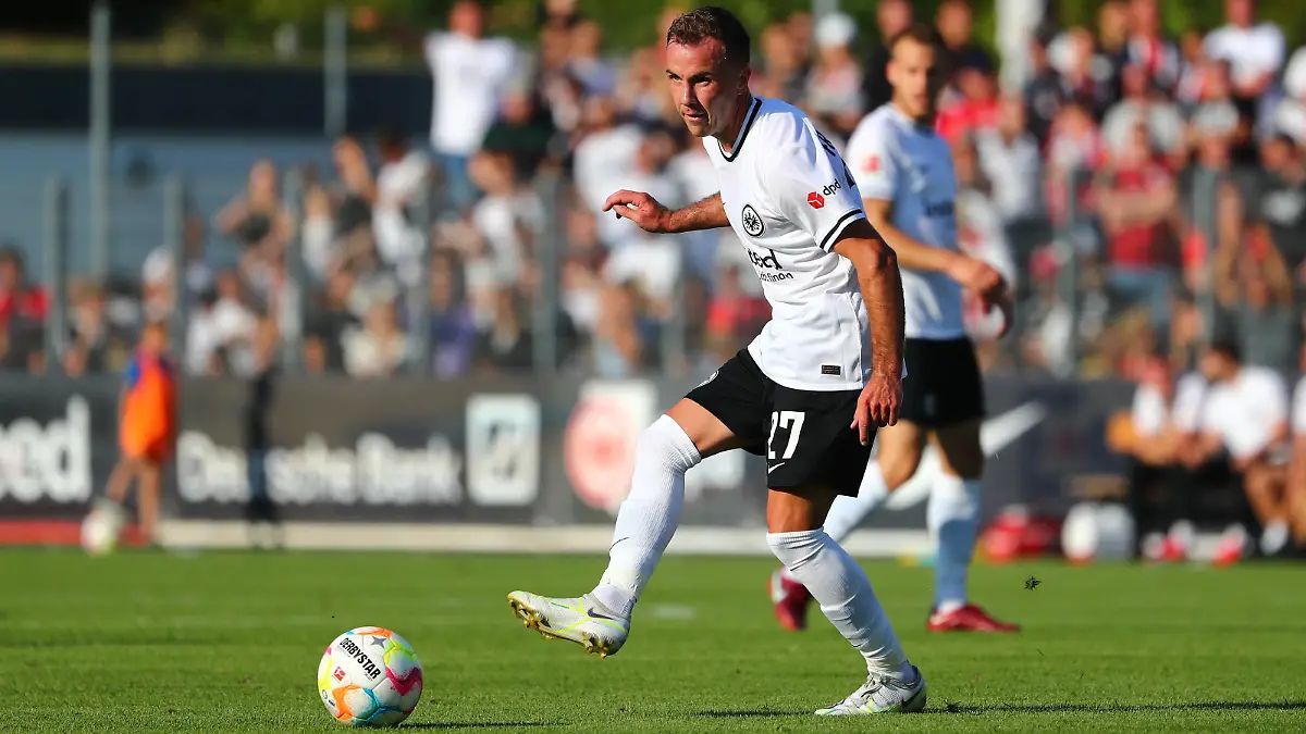 Mario Goetze Frankfurt FC-Astoria Walldorf vs Eintracht Frankfurt, Fussball, Vorbereitungsspiel 27.07.2022 DFL REGULATIONS PROHIBIT ANY USE OF PHOTOGRAPHS AS IMAGE SEQUENCES AND/OR QUASI-VIDEO FC-Astoria Walldorf vs Eintracht Frankfurt, Fussball, Vorbereitungsspiel 27.07.2022 Walldorf *** Mario Goetze Frankfurt FC Astoria Walldorf vs Eintracht Frankfurt, football, preparation match 27 07 2022 DFL REGULATES PROHIBIT ANY USE OF PHOTOGRAPHS AS IMAGE SEQUENCES AND OR QUASI VIDEO FC Astoria Walldorf vs Eintracht Frankfurt, football, preparation match 27 07 2022 Walldorf Copyright: xEibner-Pressefotox EP_RWS