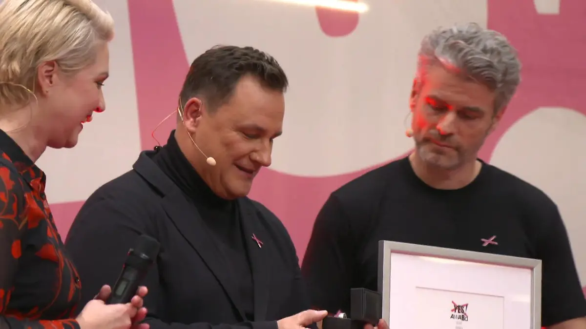 Guido Maria Kretschmer bekommt Award Für "Showtime of my Life"