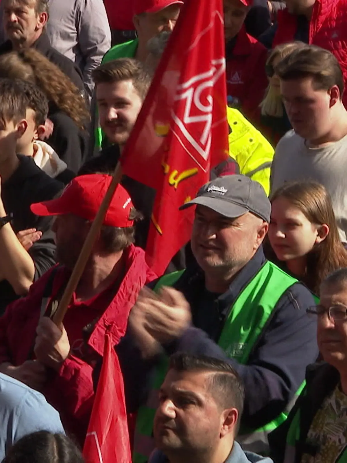 Bild zu: "Demonstration in Duisburg"