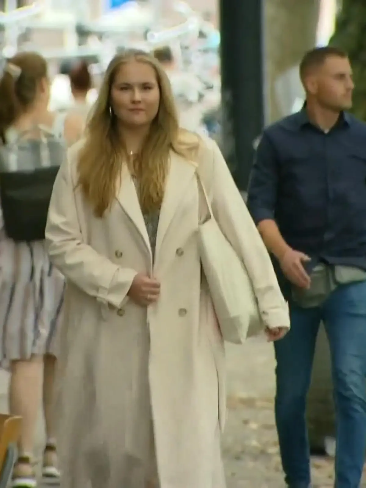 Bild zu: "Kronprinzessin Amalia ist ein Star an ihrer Uni"