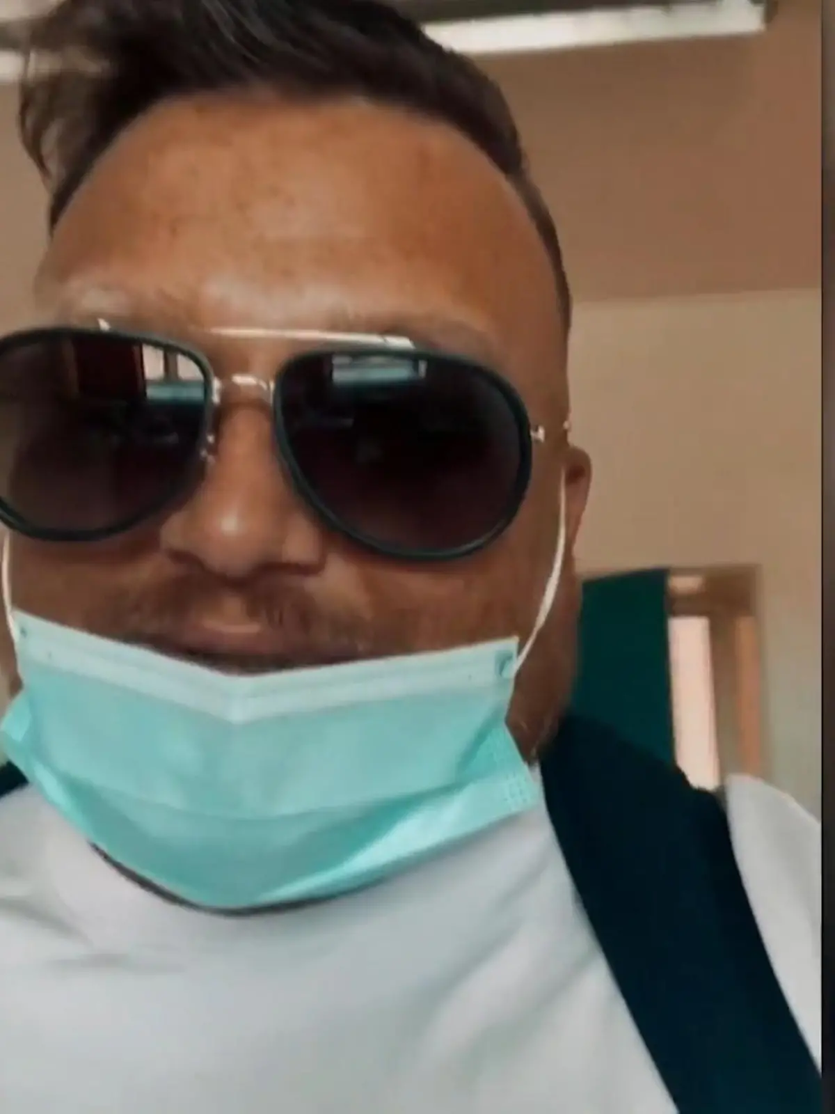 Bild zu: "Menowin aus dem Krankenhaus entlassen"
