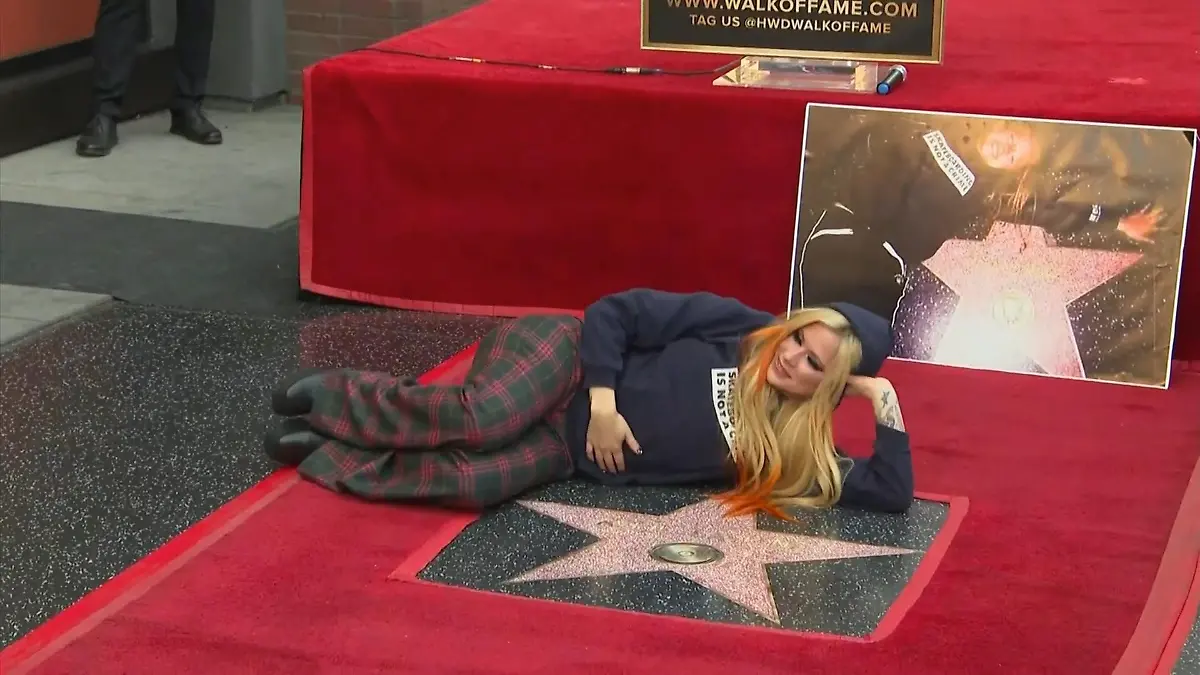Avril Lavigne bekommt Stern auf dem "Walk Of Fame" Große Ehre für den 90s-Star