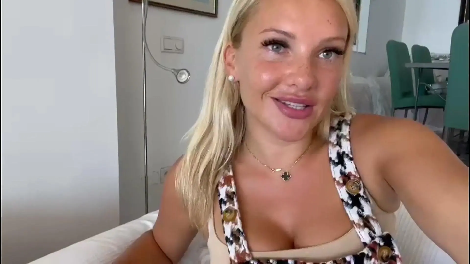 Ihre Mama veröffentlicht ihre Adresse bei Instagram Evelyn Burdecki in Sorge