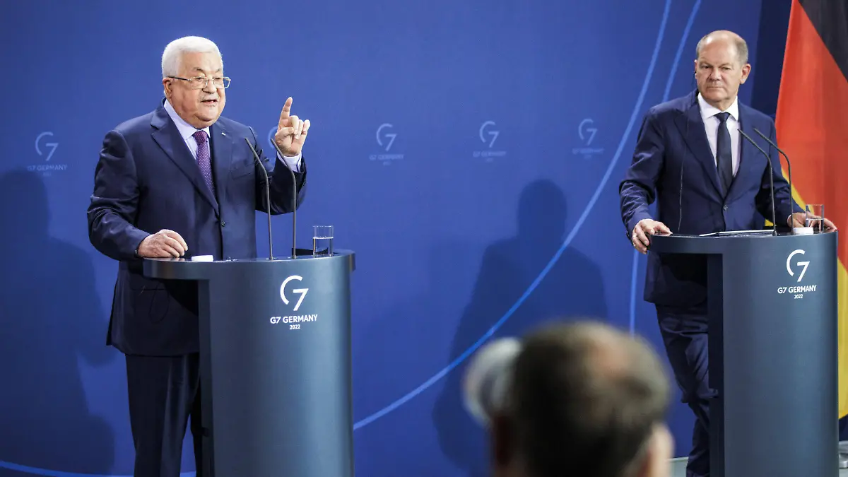 Abbas wirft Israel "50 Holocausts" vor, Scholz schweigt Eklat im Kanzleramt