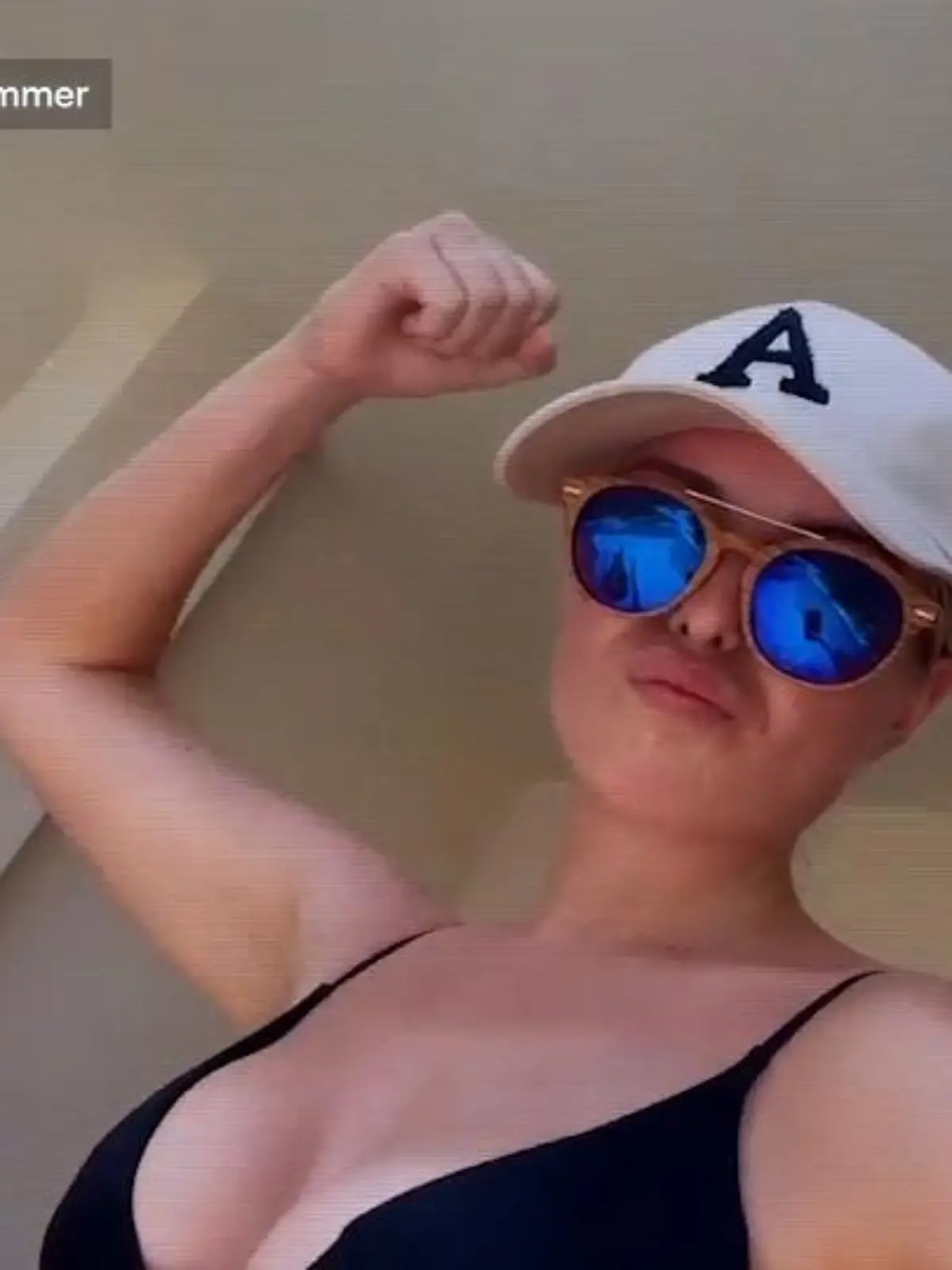 Bild zu: "Antonia Hemmer beschallt im Urlaub das ganze Hotel"