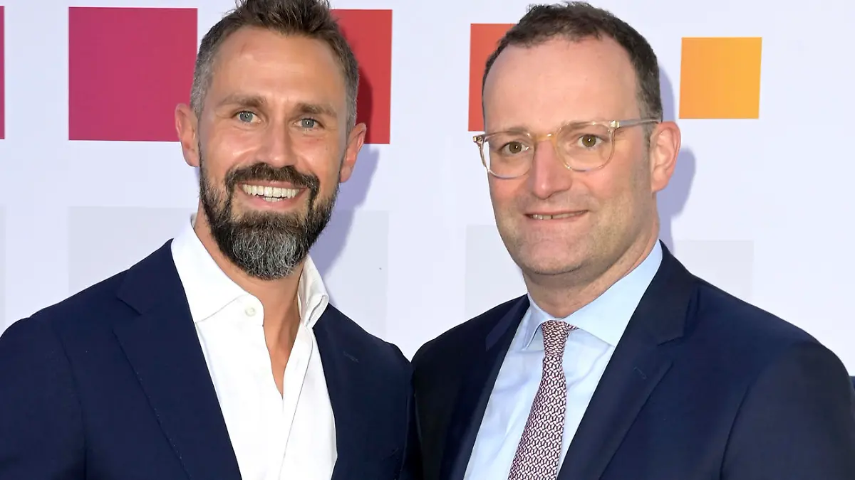 Jens Spahn mit Ehemann Daniel Funke bei der Bertelsmann Party 2023 in der Bertelsmann Repräsentanz Unter den Linden. Berlin, 15.06.2023